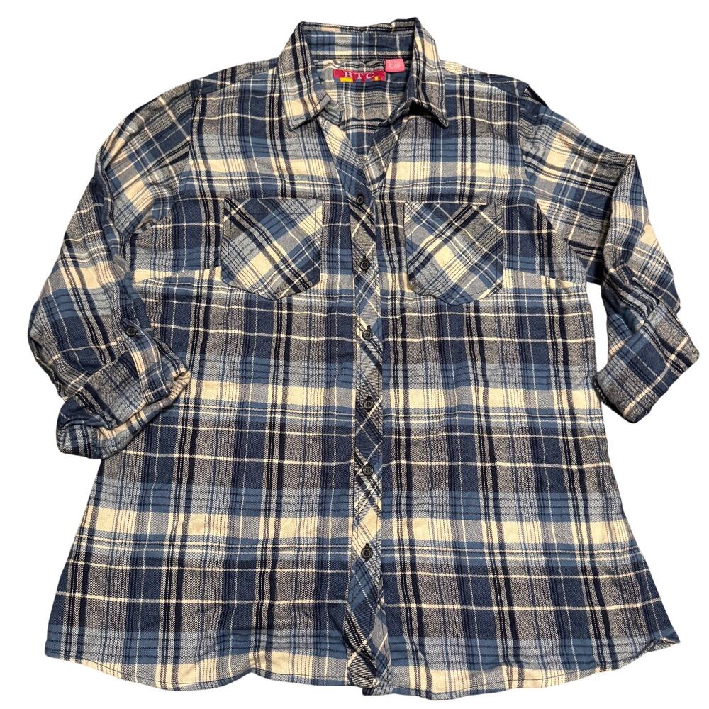 BTC Women's Blue Plaid Flannel Button Down Shirt Size Large Roll Tab Sleeve